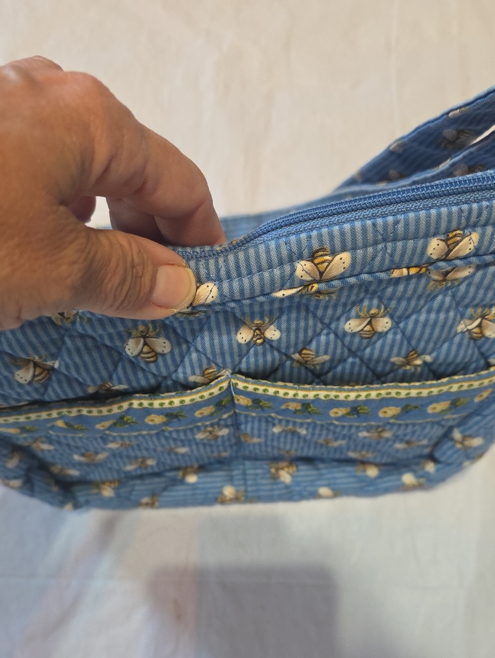 Vera Bradley VTG Y2K Quilted Blue Bees Shoulder Bag Retired Cottage Granny Core - Picture 3 of 10
